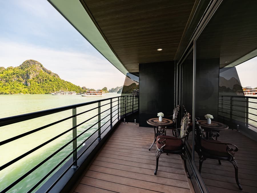 Diana — Family Balcony