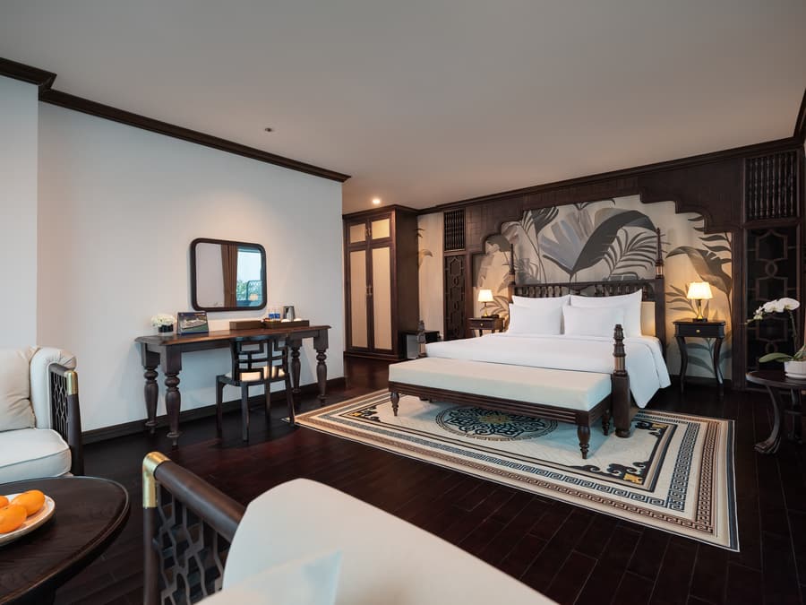 Venus — Executive Suite