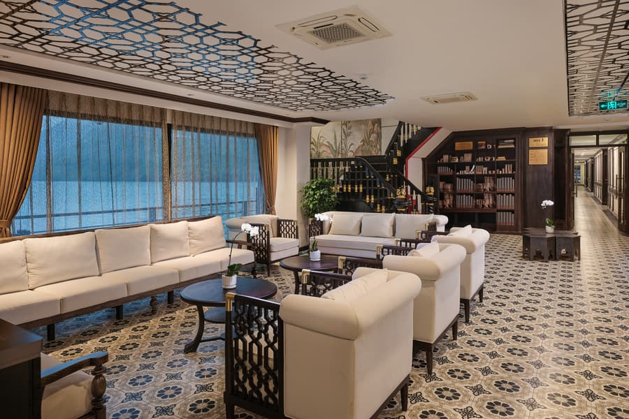 Venus — Lobby & public areas
